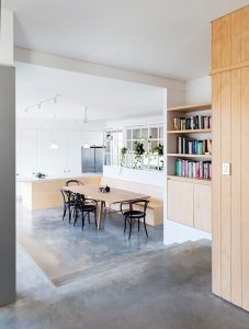ASCENDING COURTYARD HOUSE PHOTO KITCHEN FROM LIVING