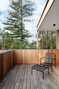 ASCENDING COURTYARD HOUSE PHOTO TERRACE