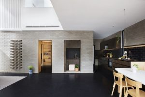 PERFORATED HOUSE PHOTO DINING