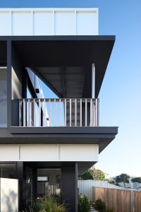 HOUSE WITH TURRET PHOTO BALCONY