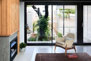 HOUSE WITH TURRET PHOTO LIVING ROOM